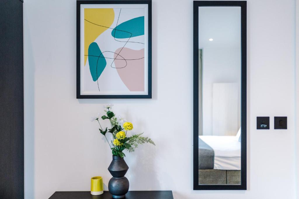 Hilltop Serviced Apartments - Piccadilly - Tap to explore photos