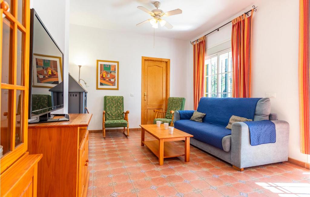 Awesome Apartment In Alcaucn With Wifi And 2 Bedrooms photo 3