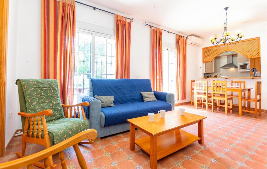 Awesome Apartment In Alcaucn With Wifi And 2 Bedrooms photo 4