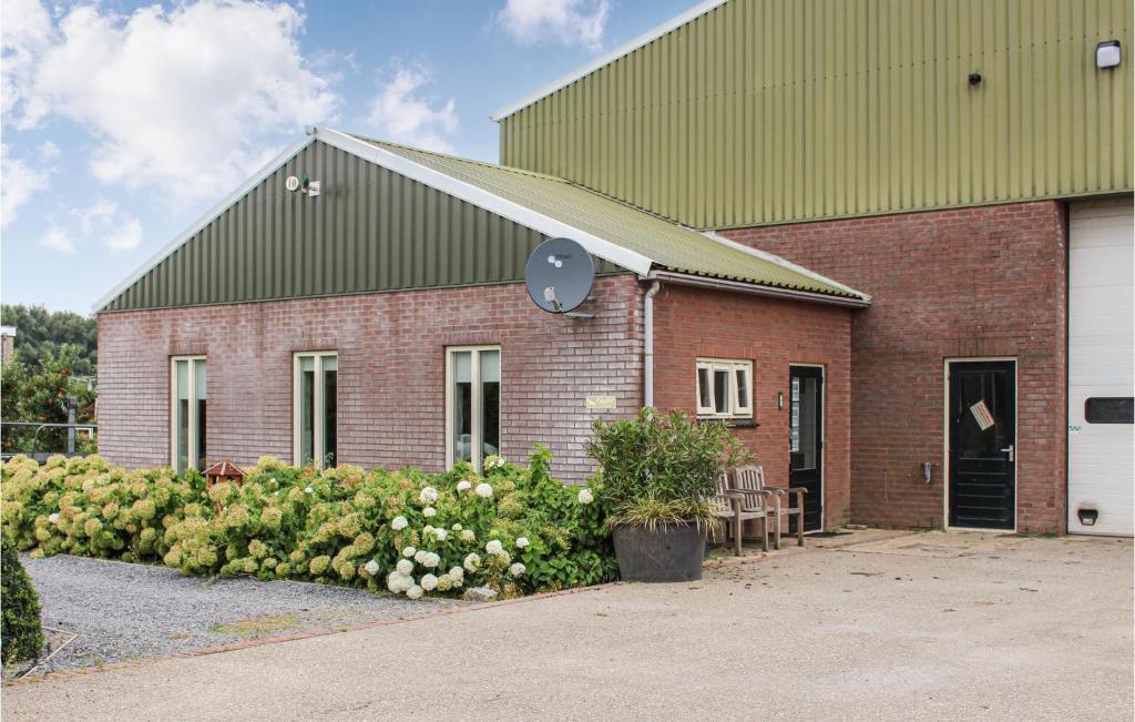 Stunning Home In Acquoy With 9 Bedrooms And Wifi photo 1