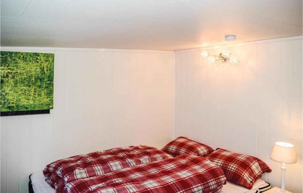 Nice Home In Norheimsund With 5 Bedrooms And Wifi photo 1