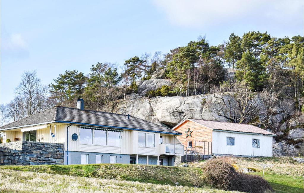 Nice Home In Sveio With 4 Bedrooms