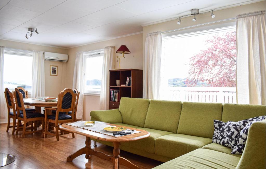 Awesome Home In Seim With 6 Bedrooms And Wifi photo 3