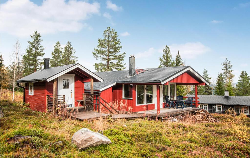Stunning Home In Trysil With 5 Bedrooms, Sauna And Internet