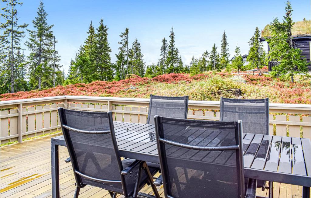 Stunning Home In Sjusjen With 3 Bedrooms And Wifi photo 2