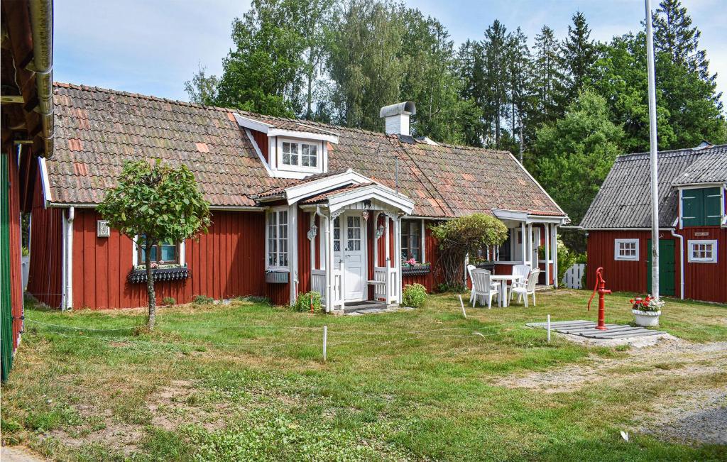 Awesome Home In Hstveda With 2 Bedrooms