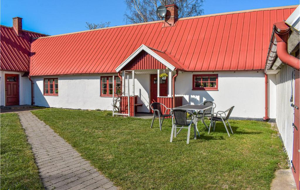 Beautiful Apartment In Nybrostrand With Wifi