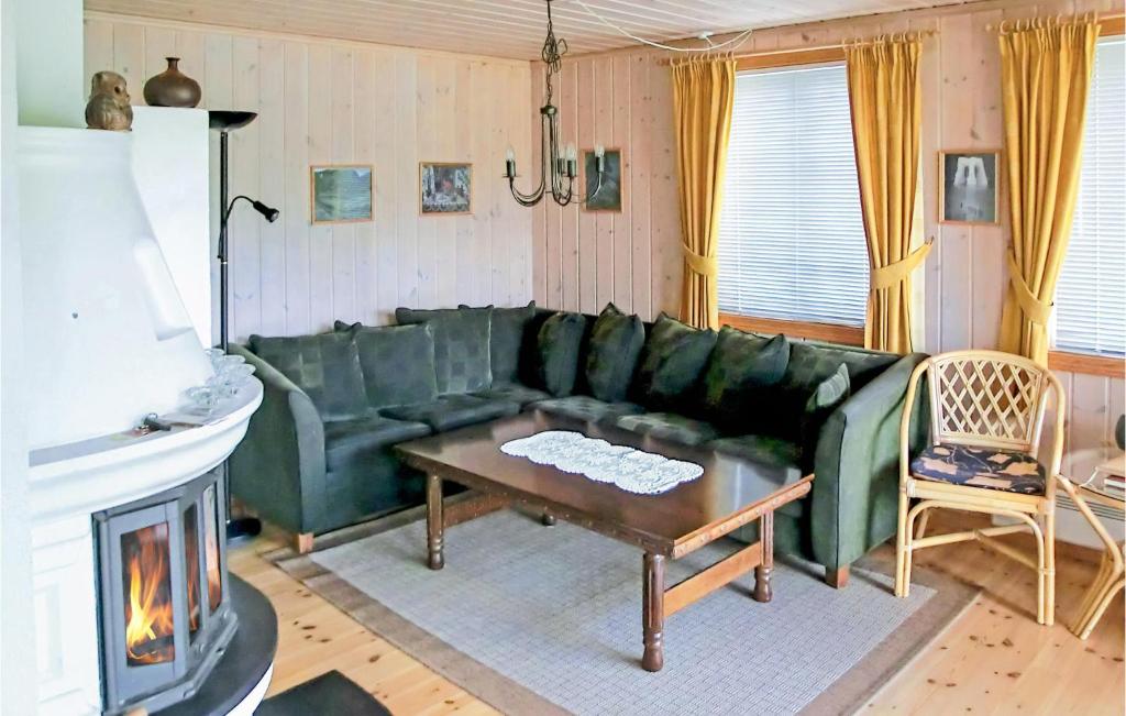 Stunning Home In Risr With 4 Bedrooms, Sauna And Wifi photo 1