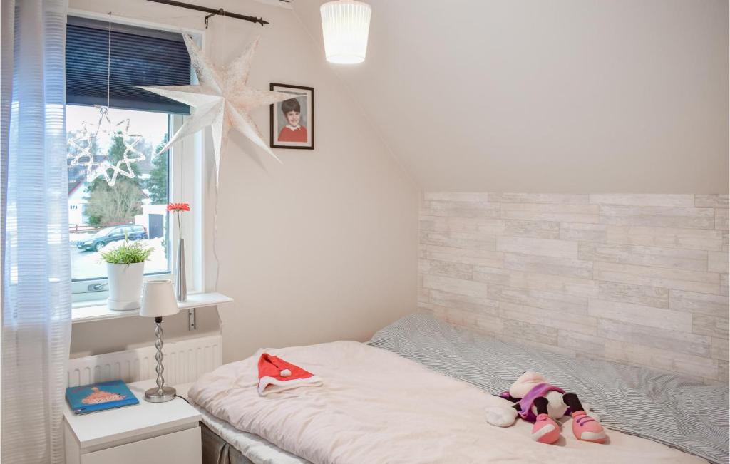 Awesome Home In Lammhult With Jacuzzi, 3 Bedrooms And Wifi photo 4