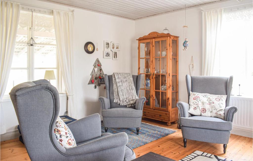 Awesome Home In Fgelfors With 3 Bedrooms photo 1