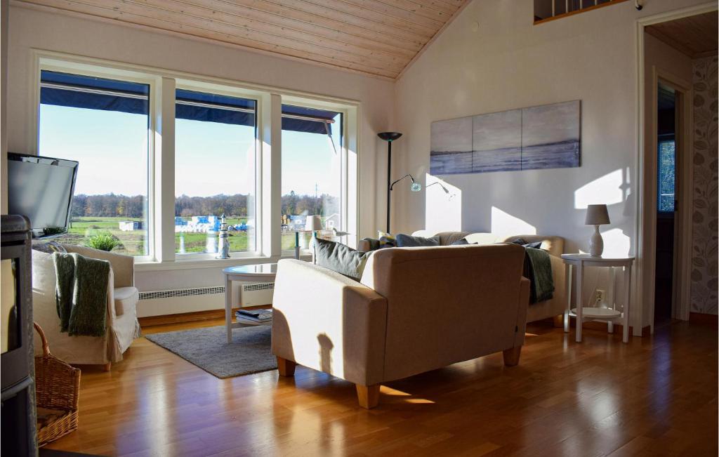 Stunning Home In Rockneby With Sauna, 3 Bedrooms And Wifi photo 4