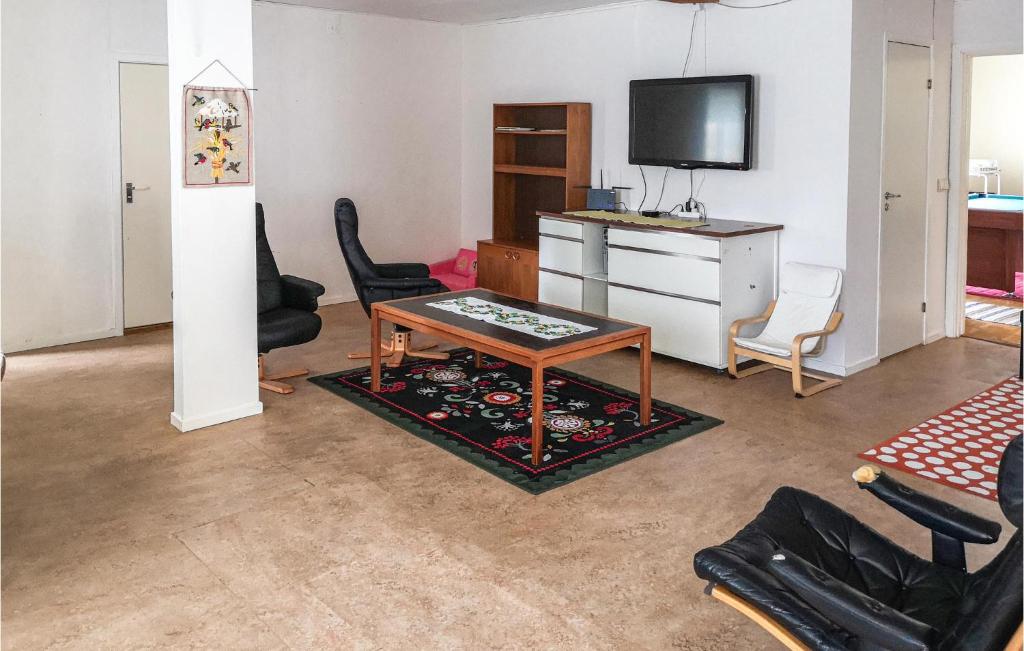 Nice Apartment In Mlilla With 2 Bedrooms And Wifi photo 3