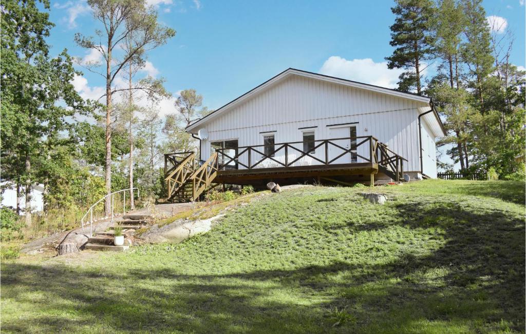 Stunning Home In Oskarshamn With 3 Bedrooms And Internet