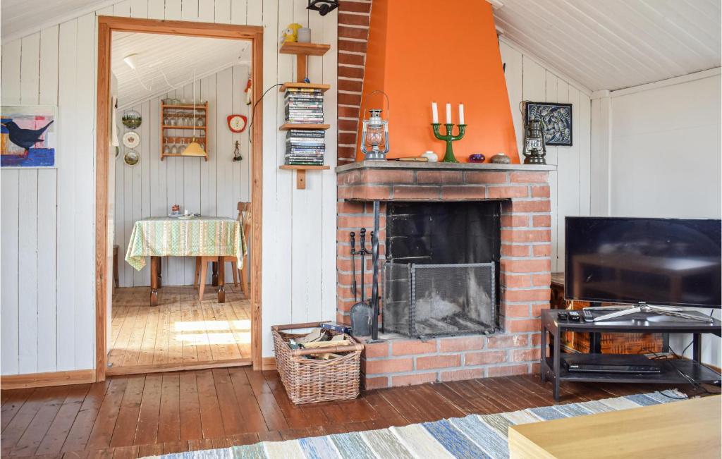 Stunning Home In Mrbylnga With 3 Bedrooms And Wifi photo 3