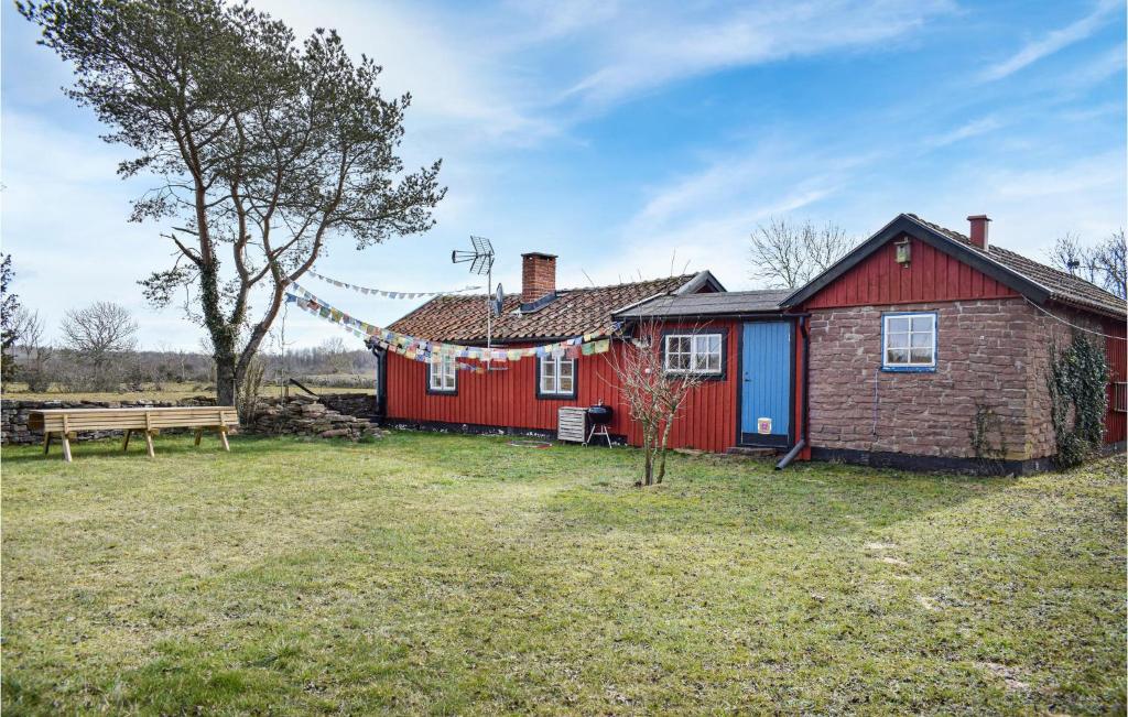 Stunning Home In Mrbylnga With 3 Bedrooms And Wifi photo 4