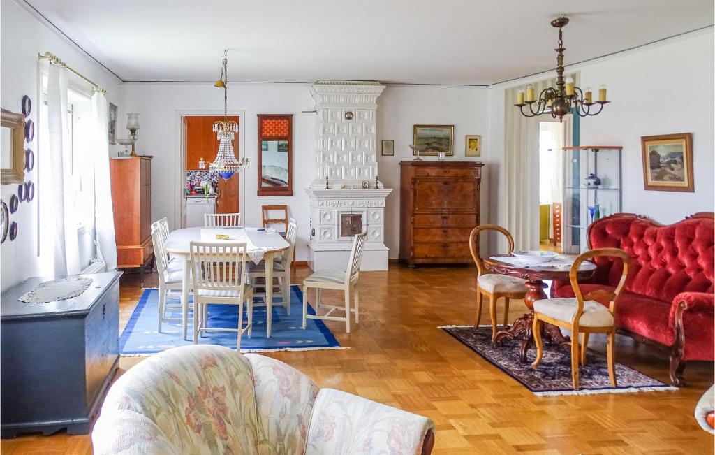 Beautiful Home In Degerhamn With 4 Bedrooms And Wifi photo 1