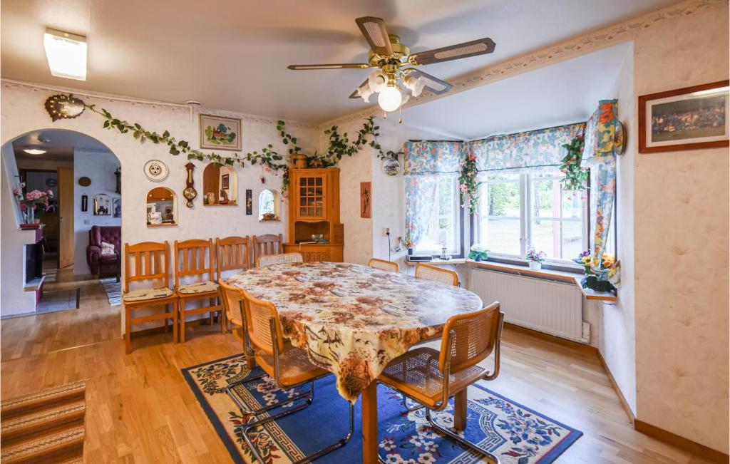 Stunning Home In Romakloster With 4 Bedrooms And Wifi photo 4