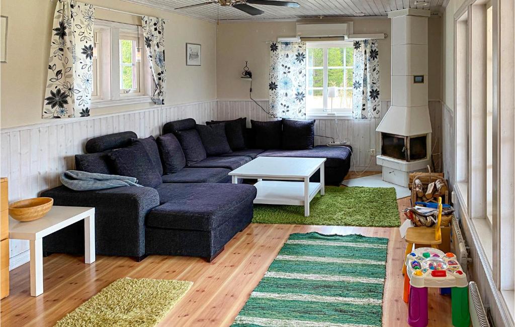 Stunning Home In Ambjrnarp With Sauna, Wifi And 3 Bedrooms photo 1