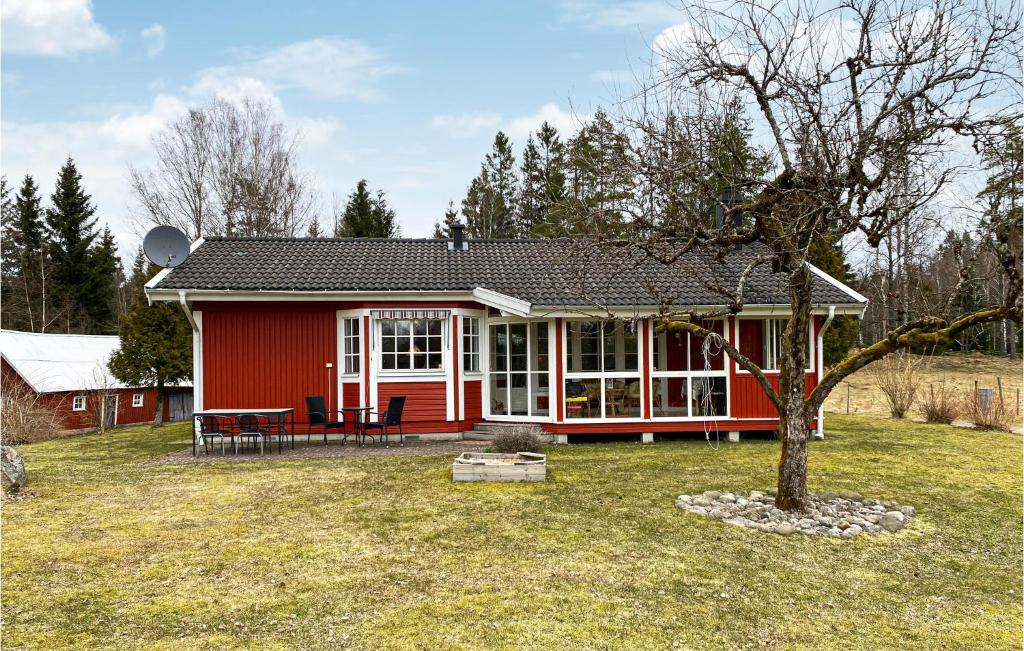 Stunning Home In Ambjrnarp With Sauna, Wifi And 3 Bedrooms photo 4