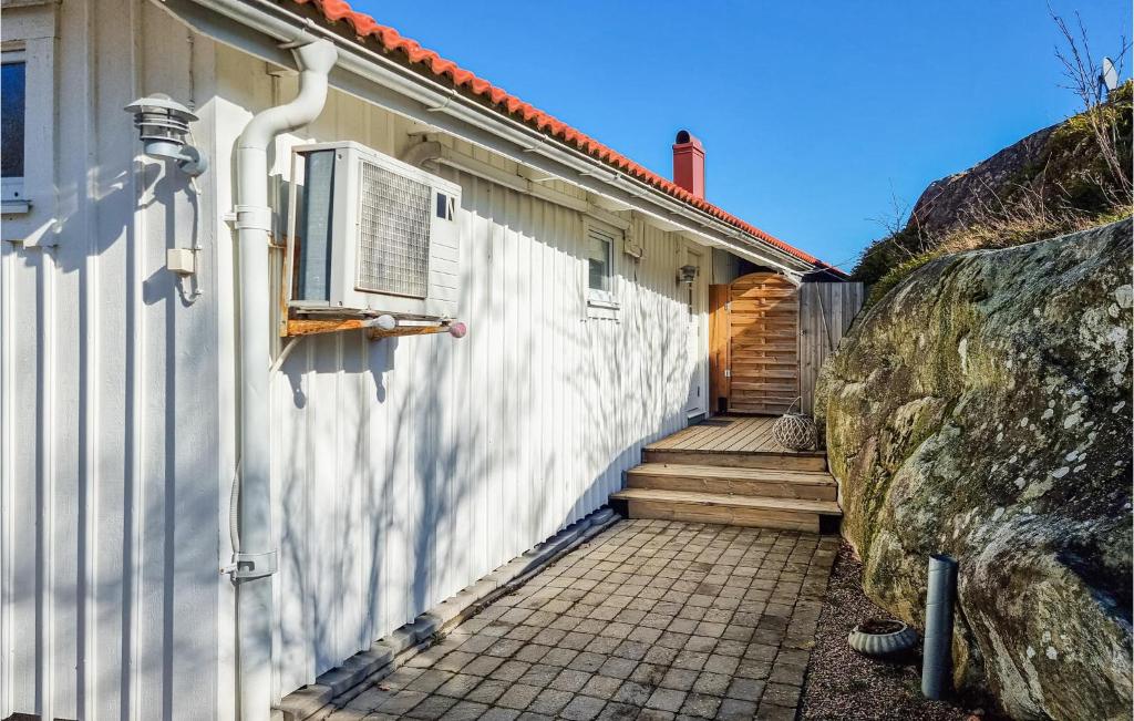 Nice Home In Skrhamn With Wifi And 2 Bedrooms photo 3