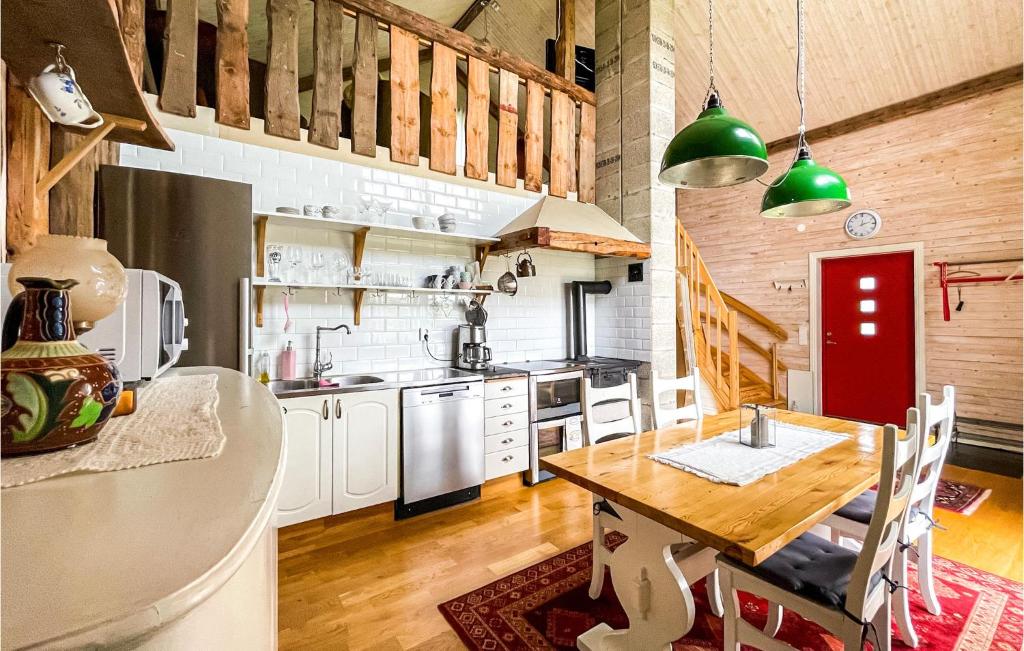 Stunning Home In Svanesund With 2 Bedrooms And Wifi photo 1