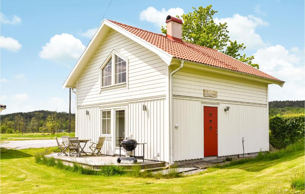 Stunning Home In Svanesund With 2 Bedrooms And Wifi