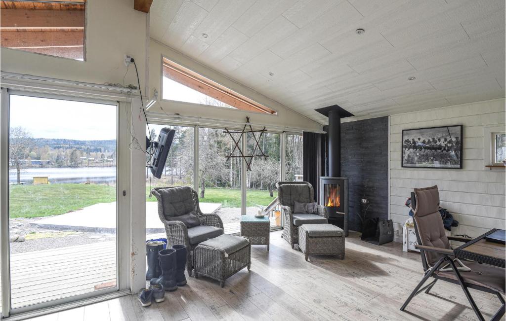 Awesome Home In Dals Lnged With 4 Bedrooms And Wifi photo 1