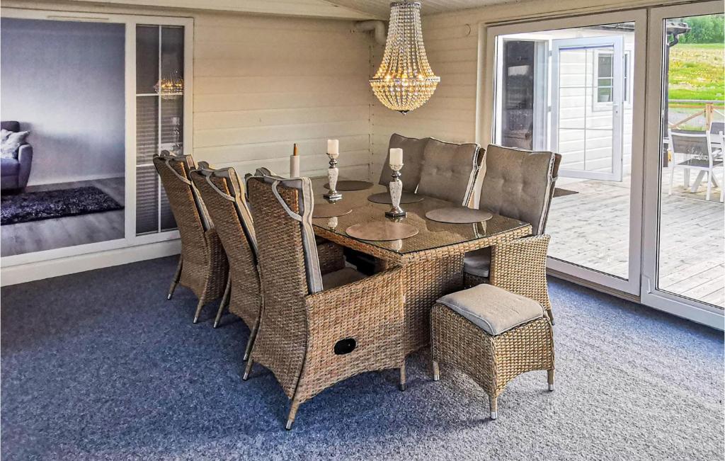 Awesome Home In Valdemarsvik With 2 Bedrooms And Wifi photo 4