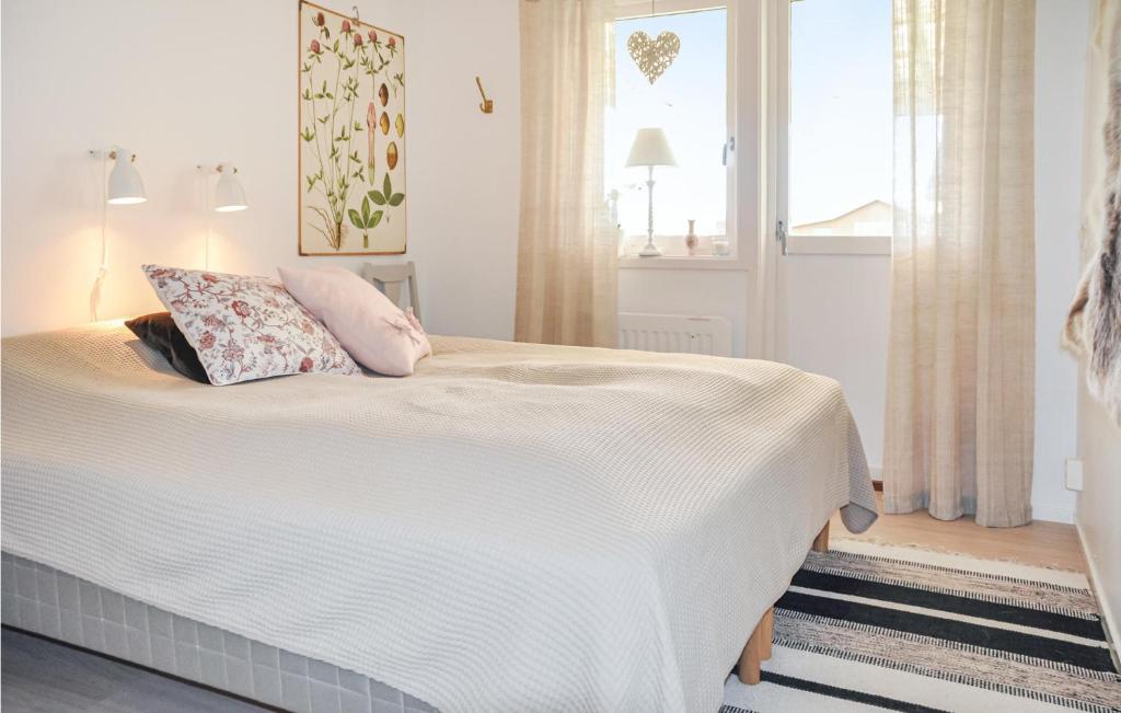 Beautiful Home In Torsby With 2 Bedrooms And Wifi photo 4