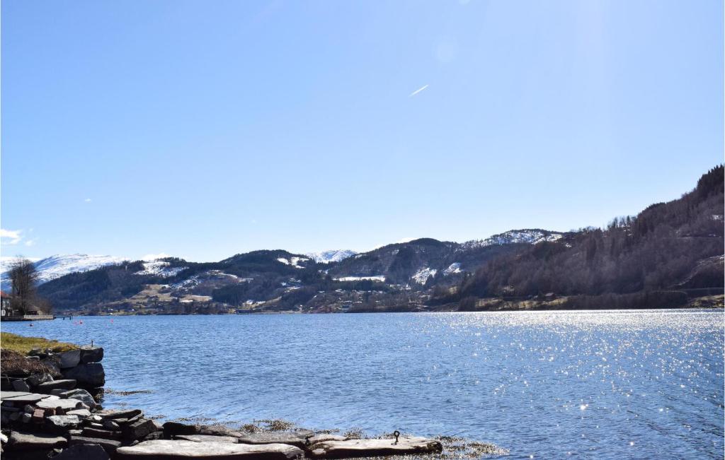 Nice Home In Norheimsund With Wifi And 3 Bedrooms photo 1