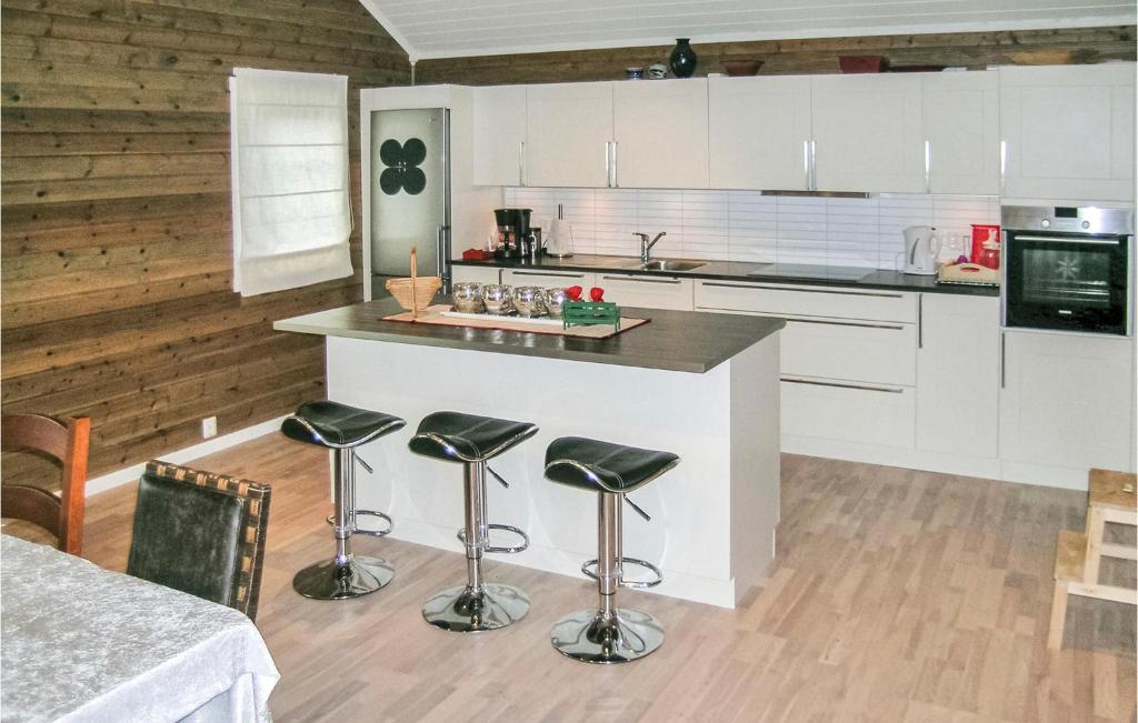 Stunning Home In Straumgjerde With 4 Bedrooms And Wifi photo 1