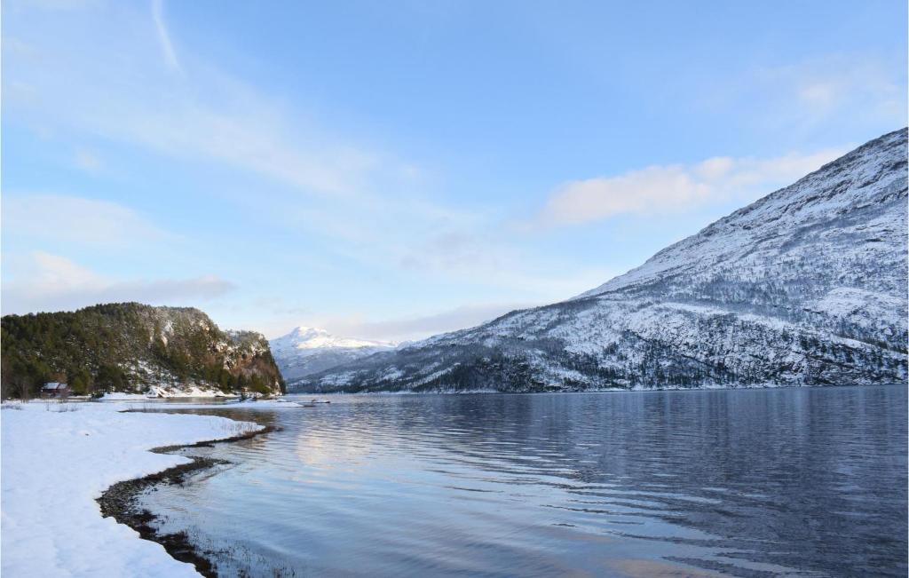 Awesome Home In Eikefjord With 3 Bedrooms And Wifi photo 3