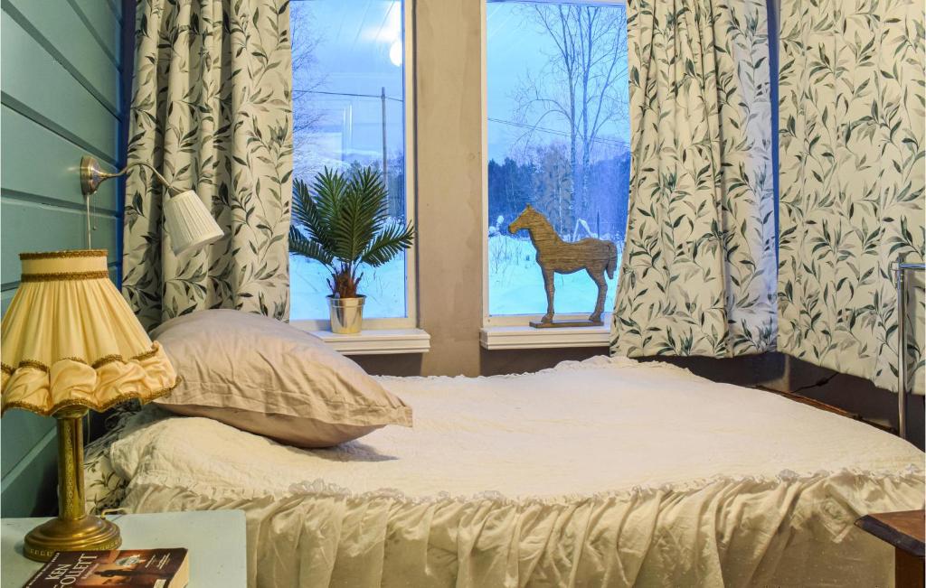 Awesome Home In Eikefjord With 3 Bedrooms And Wifi photo 4