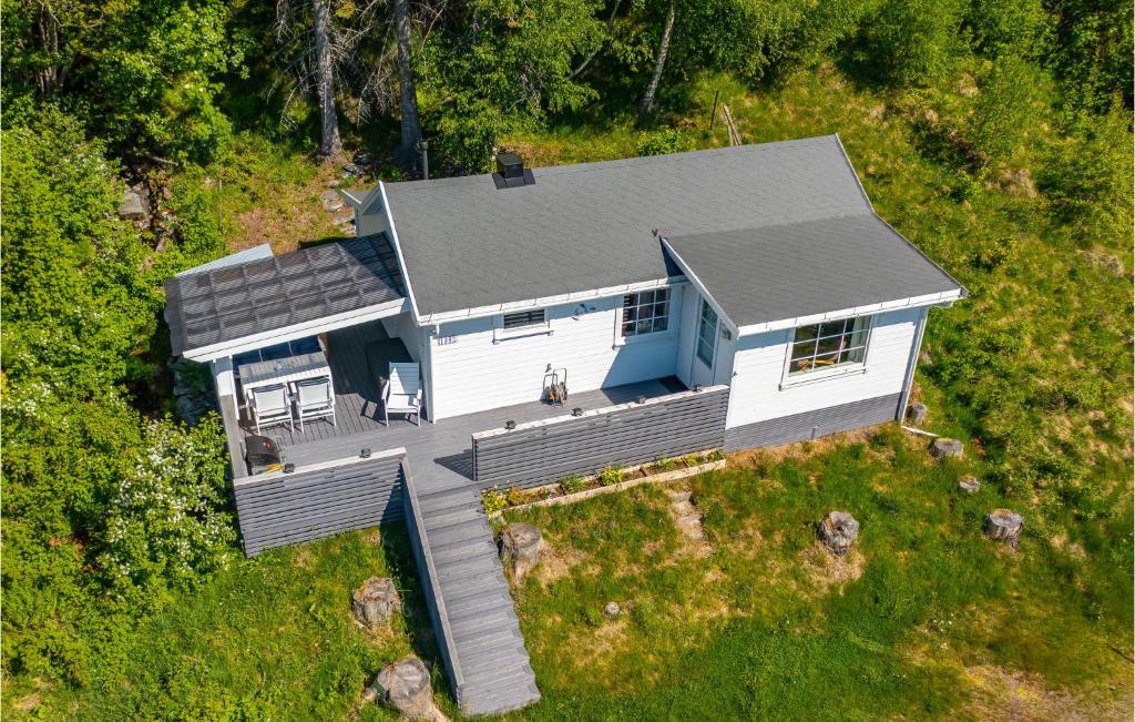 Beautiful Home In Isfjorden With 2 Bedrooms And Wifi photo 1