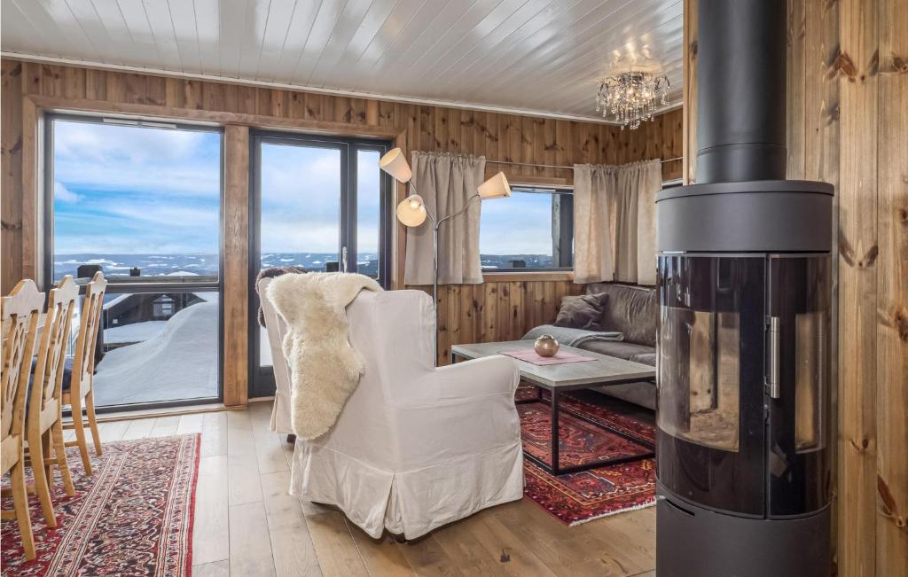 Awesome Home In yer With 4 Bedrooms And Wifi photo 4