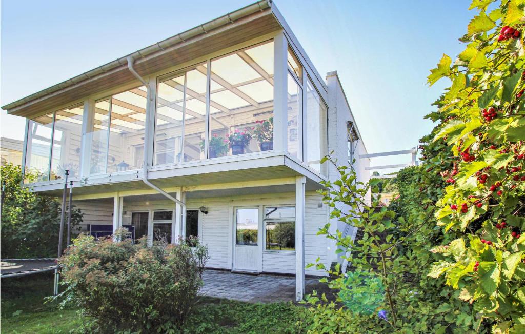Amazing Home In Bstad With 2 Bedrooms And Wifi