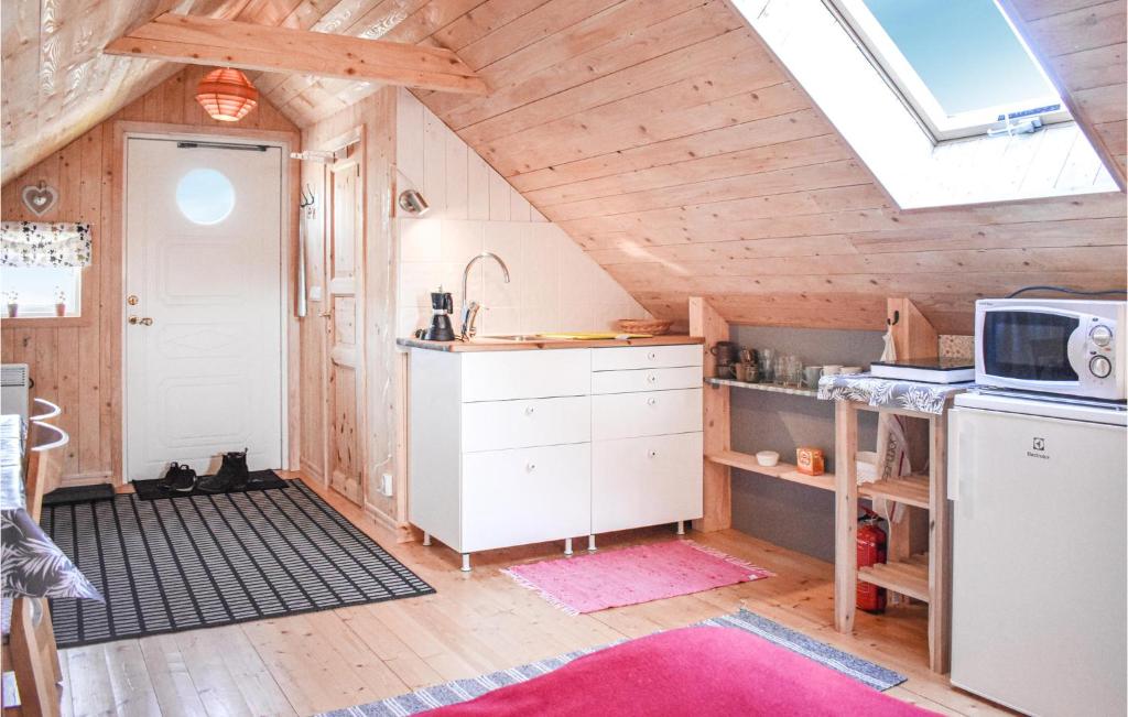 Awesome Apartment In Johannishus With House A Panoramic View photo 3