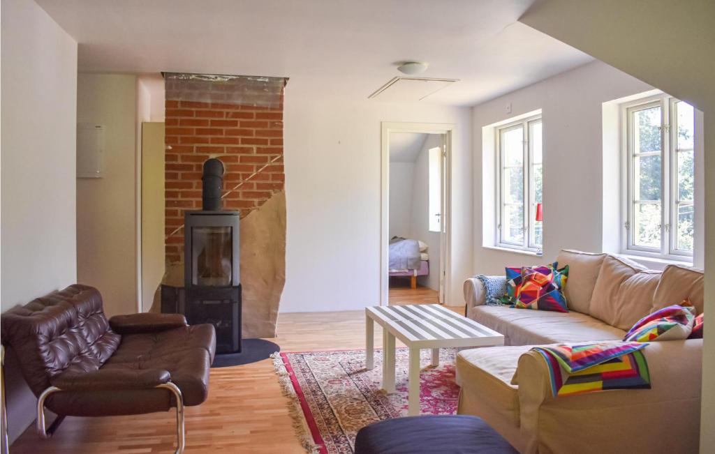 Stunning Home In Tving With 4 Bedrooms photo 4
