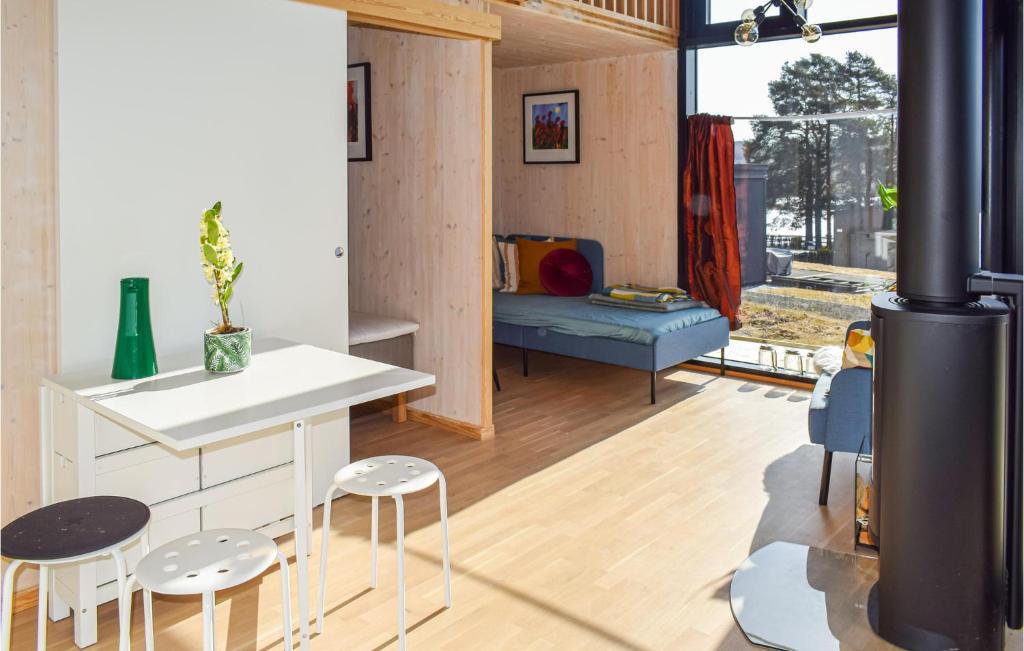 Beautiful Home In Oppaker With 2 Bedrooms And Wifi photo 1
