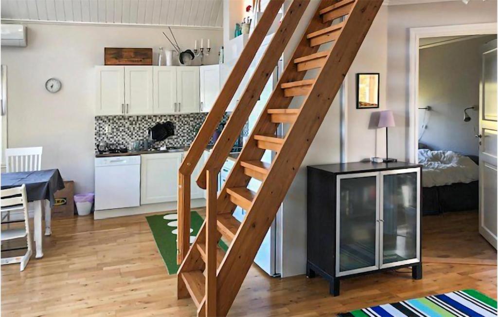 Amazing Home In Lekeryd With 3 Bedrooms And Wifi photo 2