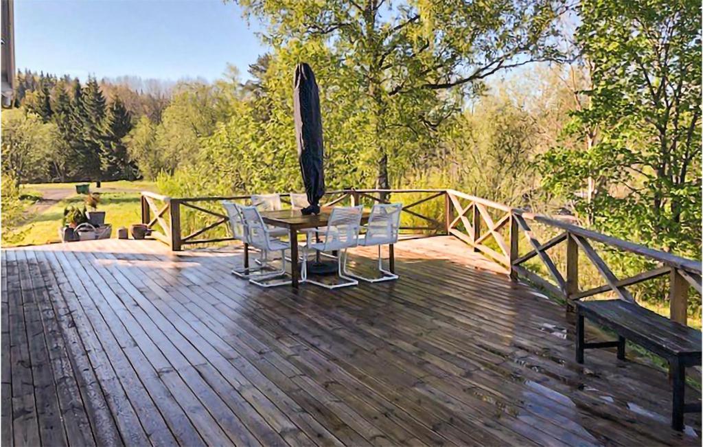 Amazing Home In Lekeryd With 3 Bedrooms And Wifi photo 3