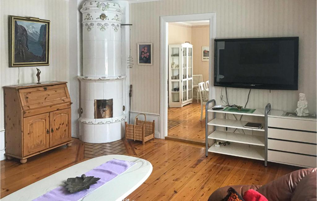 Beautiful Home In Rrvik With 4 Bedrooms, Sauna And Wifi photo 3