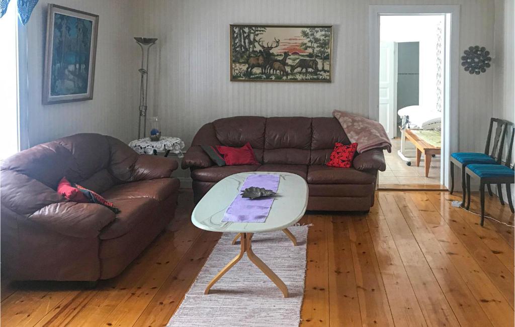 Beautiful Home In Rrvik With 4 Bedrooms, Sauna And Wifi photo 4
