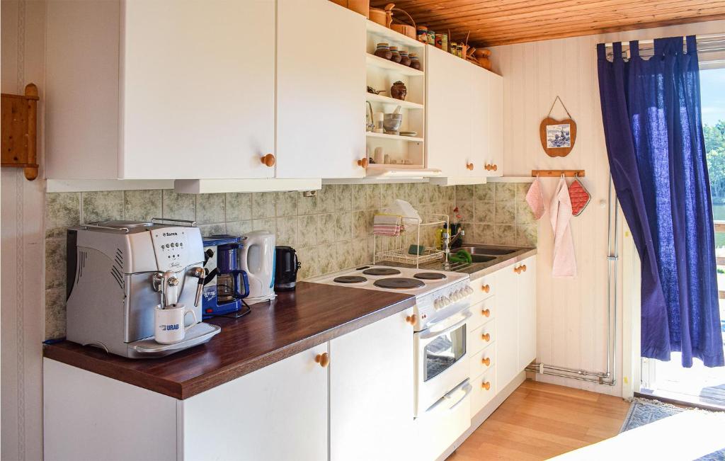 Nice Home In Figeholm With 2 Bedrooms And Wifi photo 3