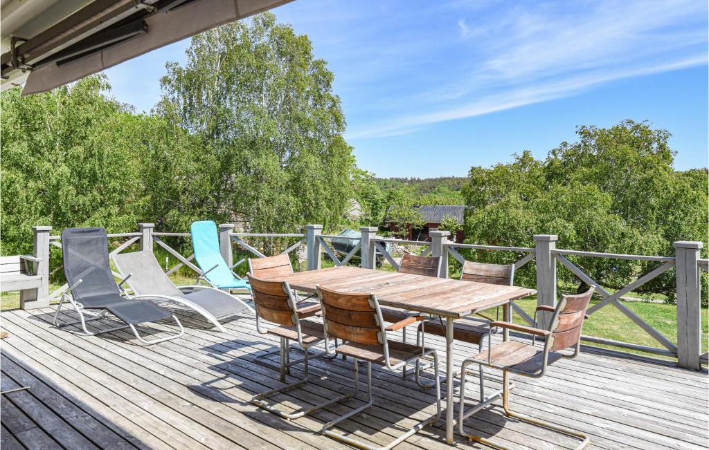 Awesome Home In Hjlteby With 3 Bedrooms And Wifi photo 4