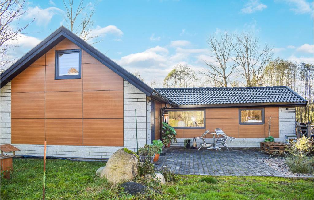Awesome Home In Huskvarna With Wifi And 1 Bedrooms photo 1