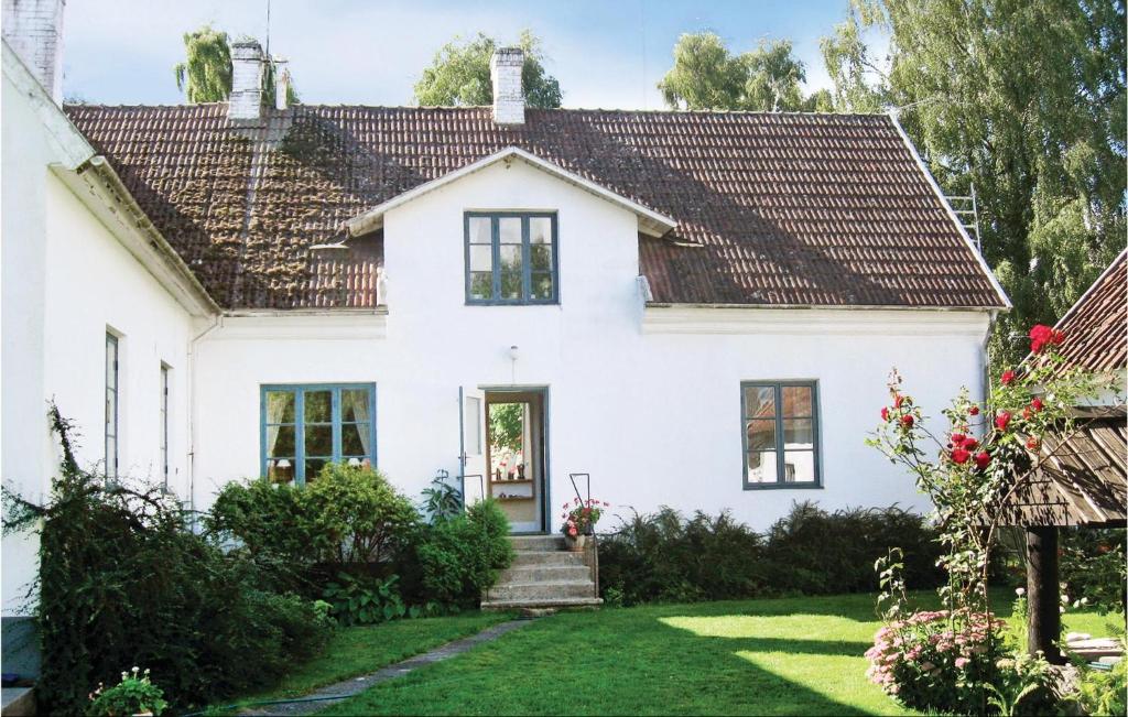 Stunning Apartment In Ljugarn With 1 Bedrooms