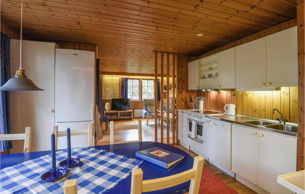 Nice Home In Strmstad With 2 Bedrooms And Wifi photo 3