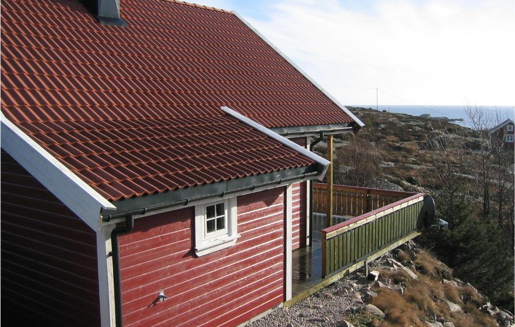 Amazing Home In Spangereid With 3 Bedrooms And Wifi
