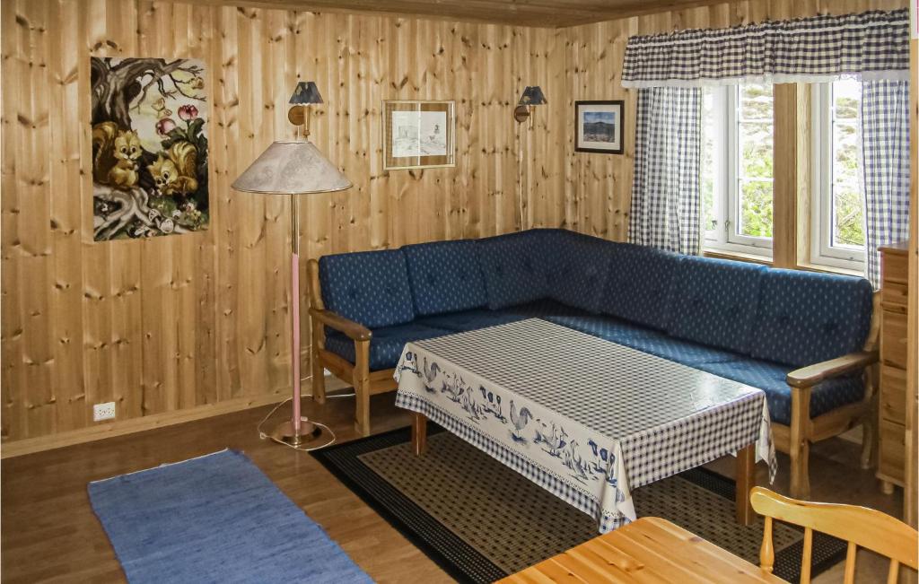 Amazing Home In Spangereid With 3 Bedrooms And Wifi photo 2